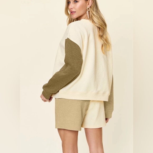 Contrast Drop Shoulder Top and Shorts Set - Picture 10 of 12